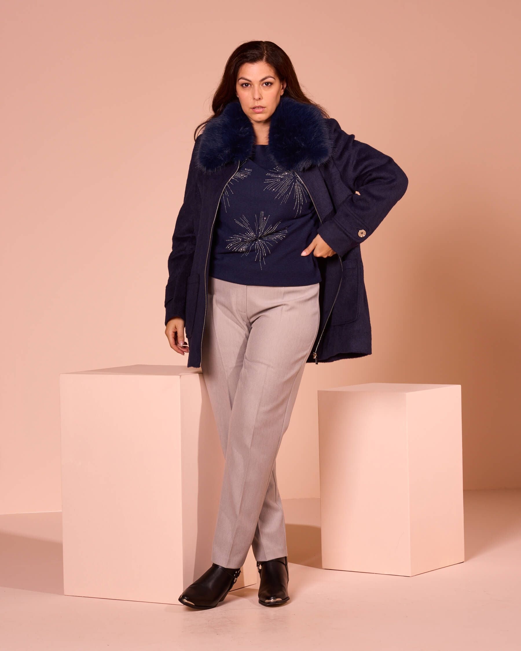 Cappotto corto con ecopelliccia staccabile curvy