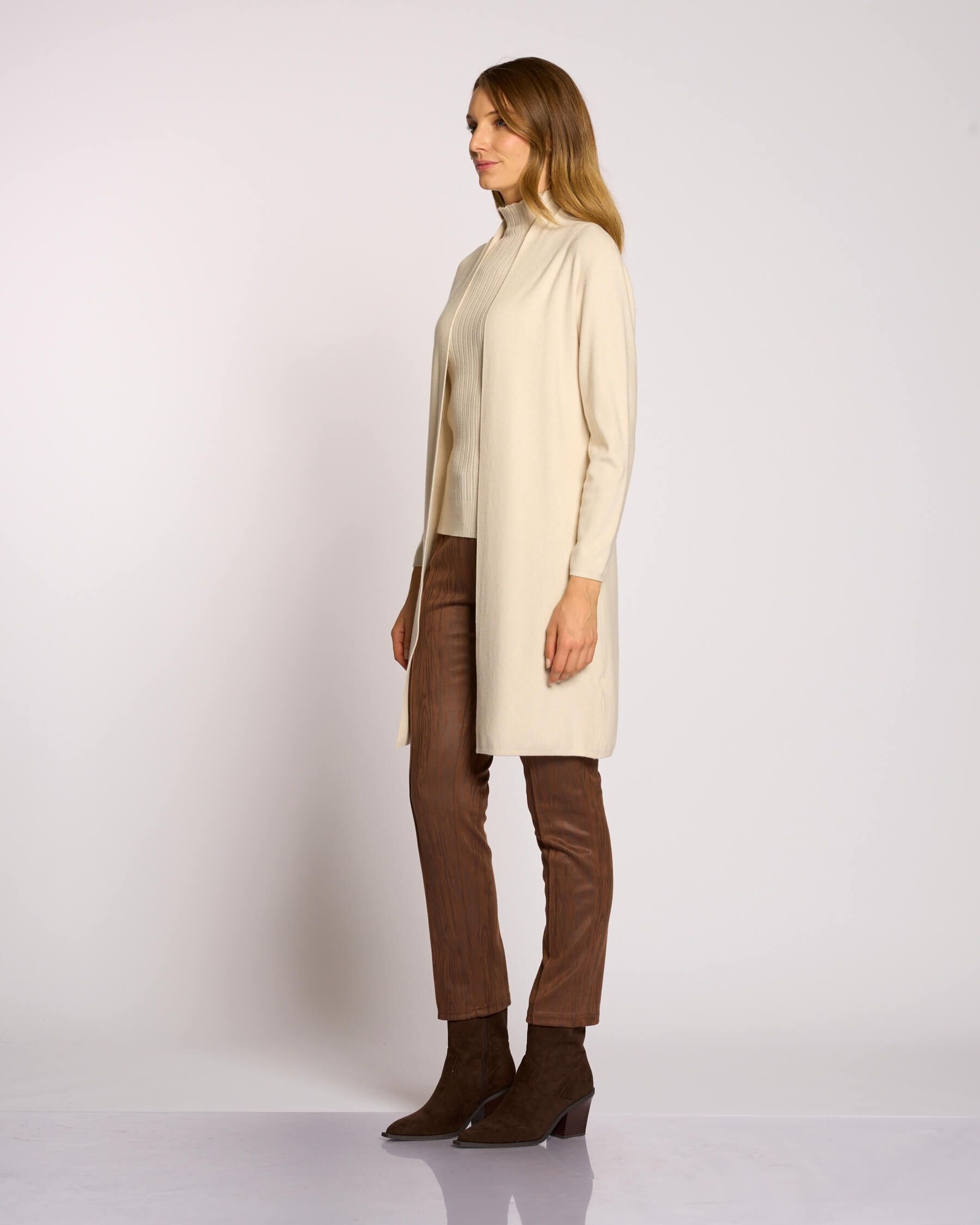 Cardigan basico lungo in maglia