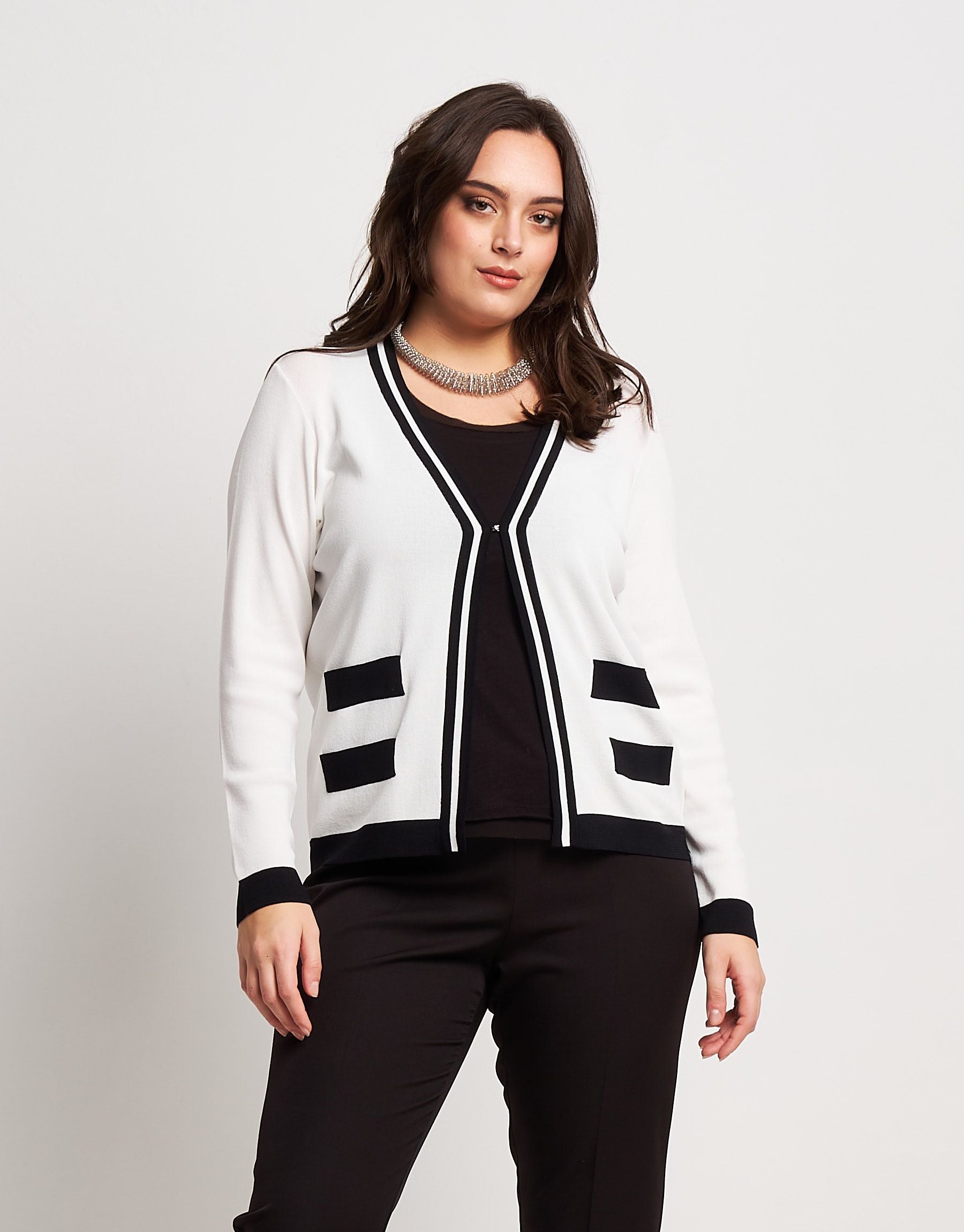 Cardigan in maglia battuta con bordi curvy