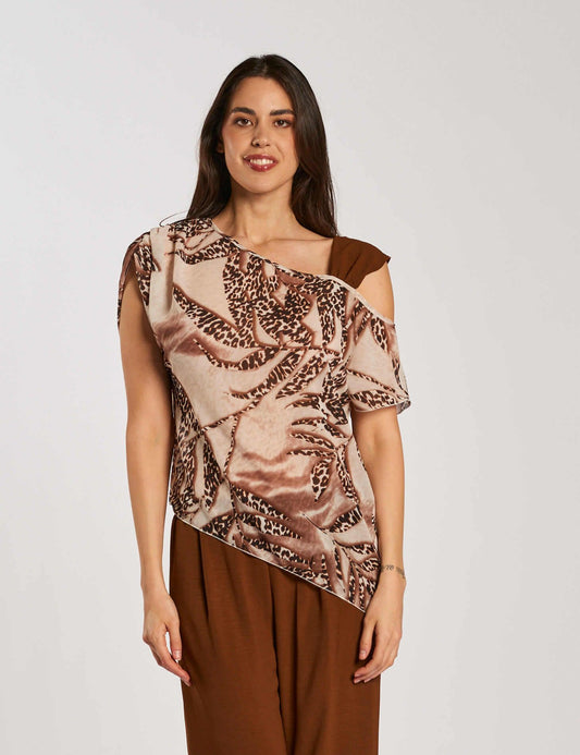 Casacca asimmetrica con punta e spallina