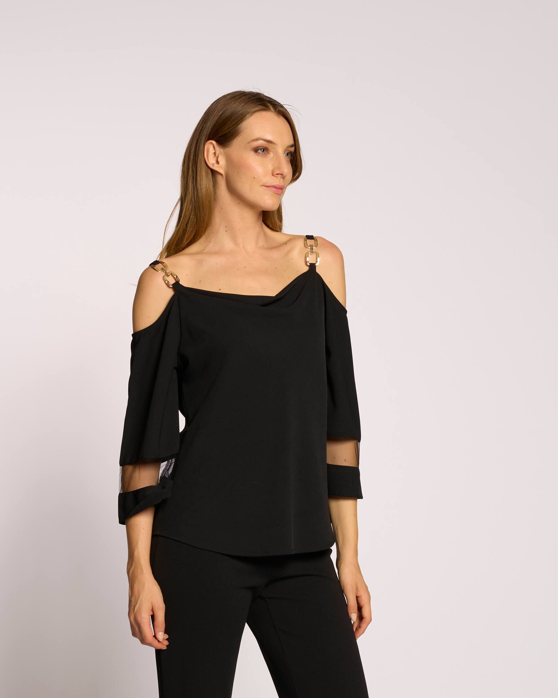Casacca con anelli oro e inserti di tulle