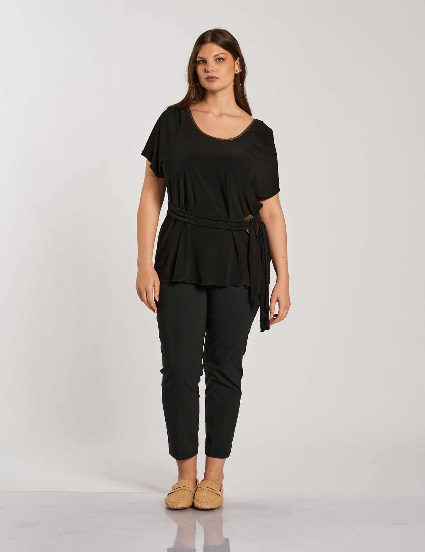 Casacca con pieghe e cinturina curvy