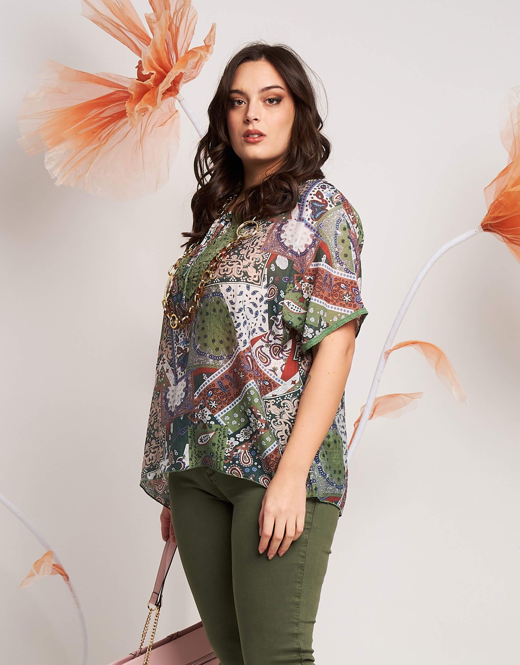 Casacca fantasia con pizzo e laccetto curvy