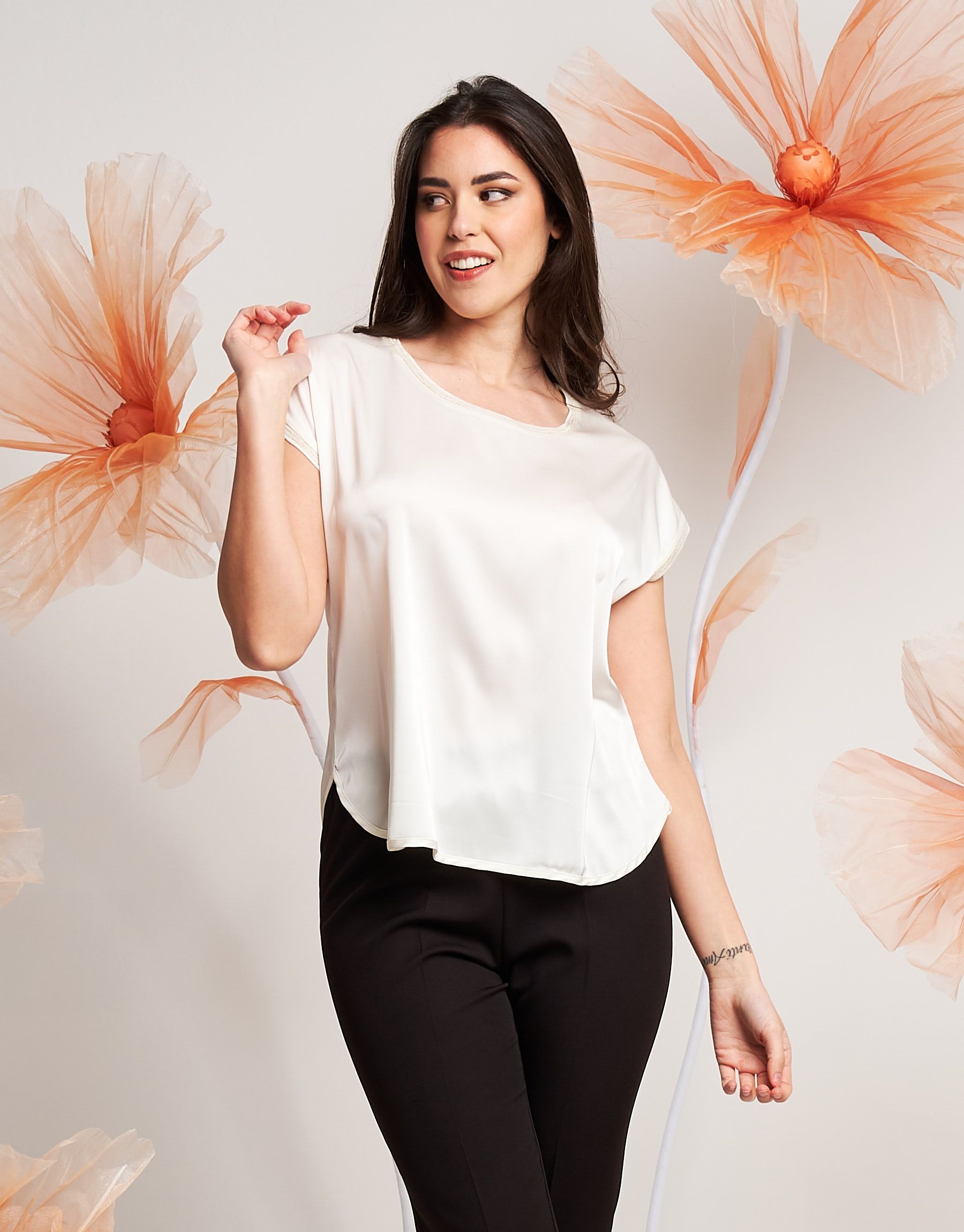 Casacca in raso con bordi in maglia