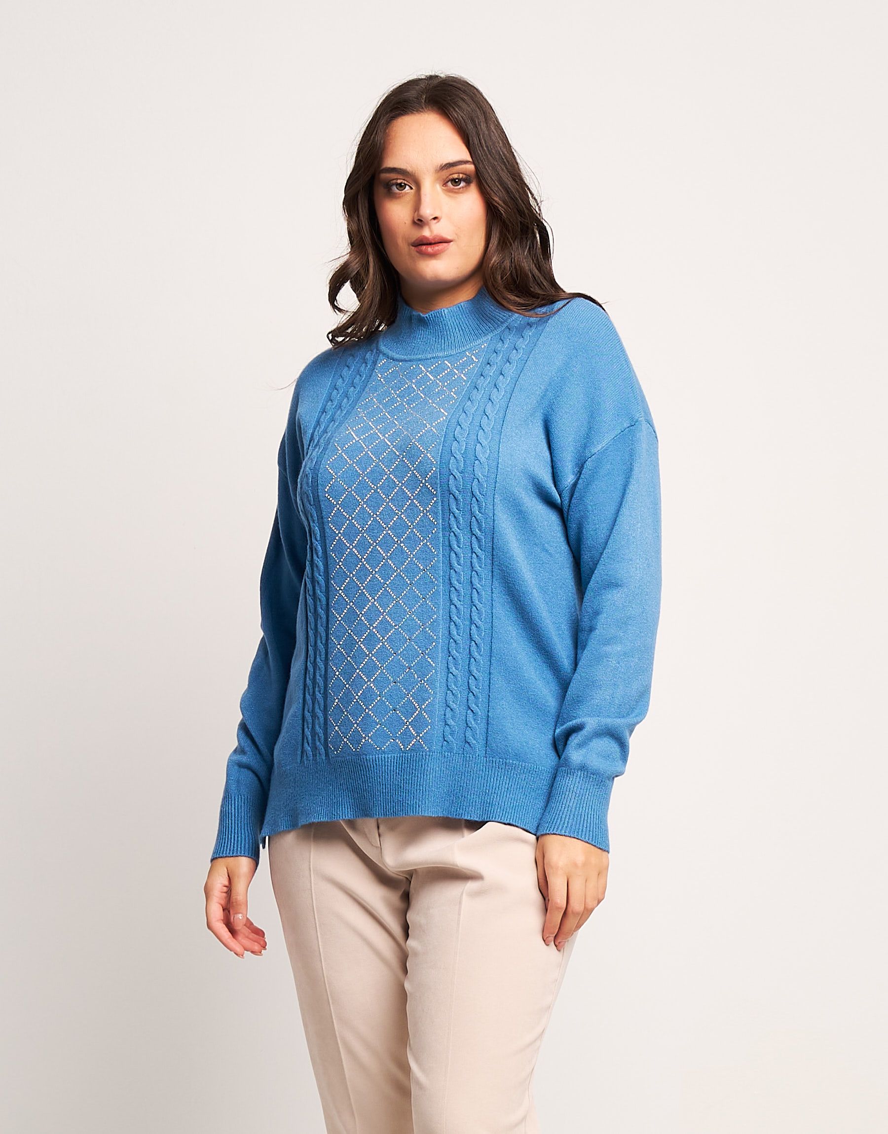 Dolcevita con motivi e strass curvy