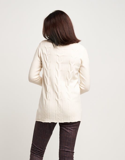 Dolcevita con motivo a trecce