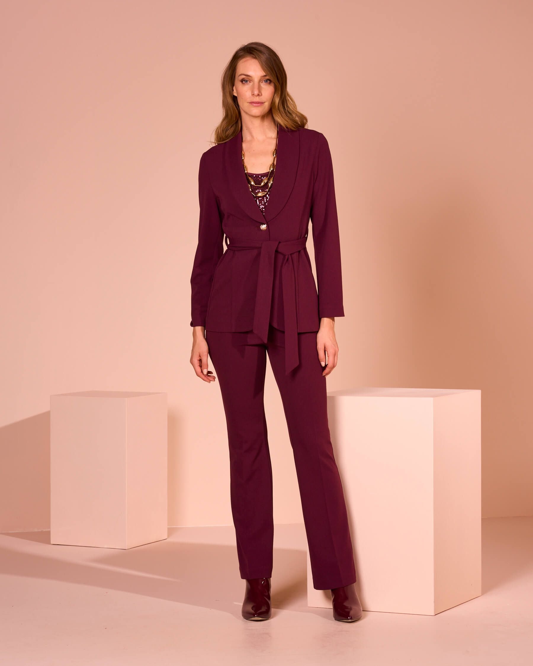 Giacca con bottone e cinturina