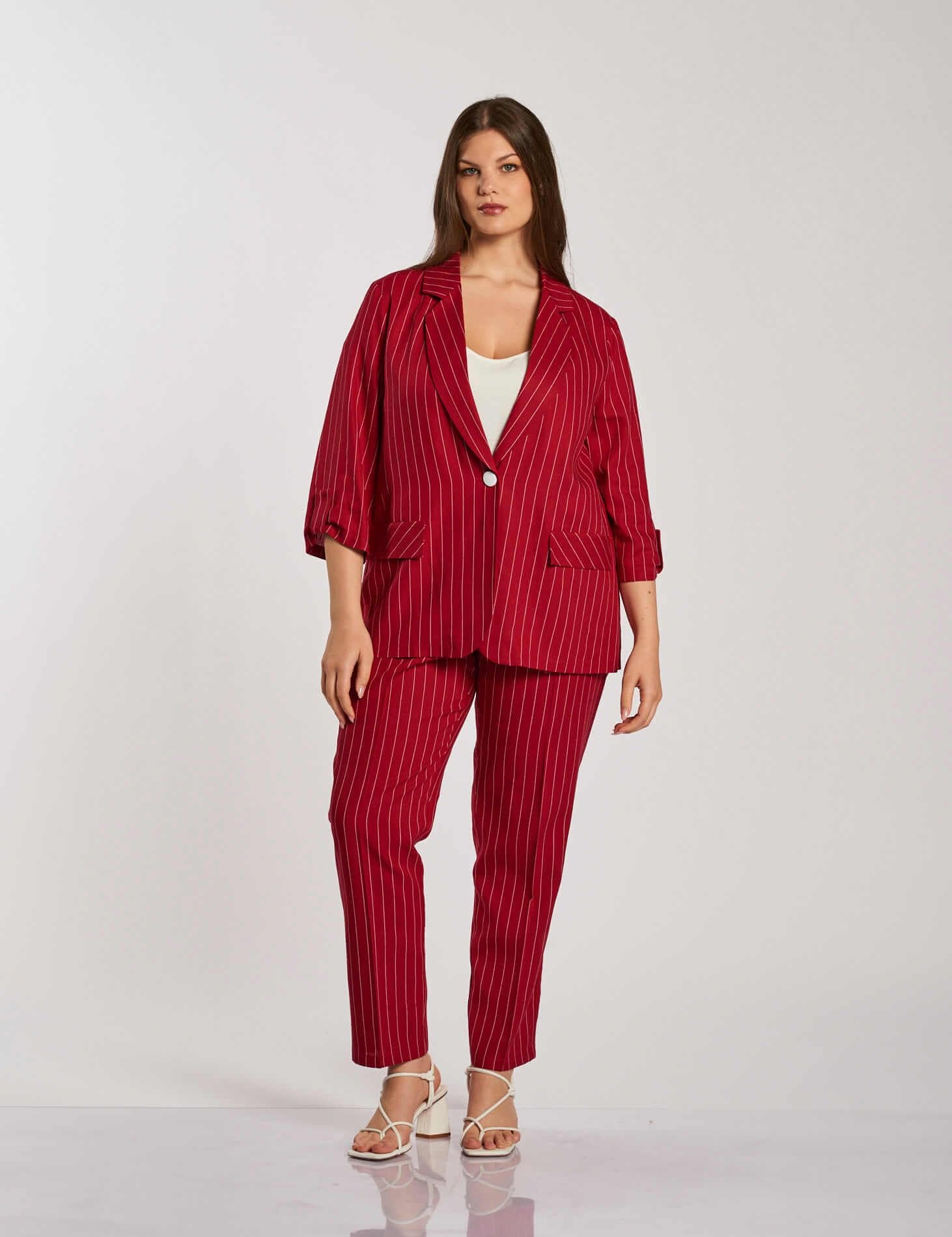 Giacca in gessato con bottone e dettagli curvy