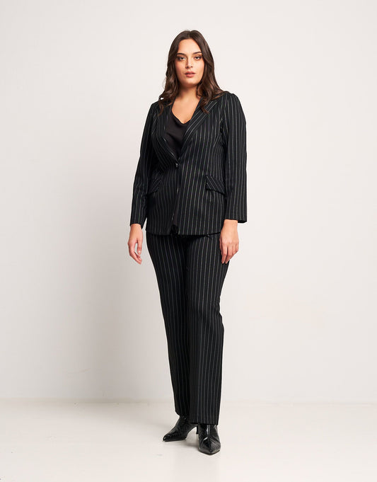 Giacca in gessato con pattine e bottone curvy