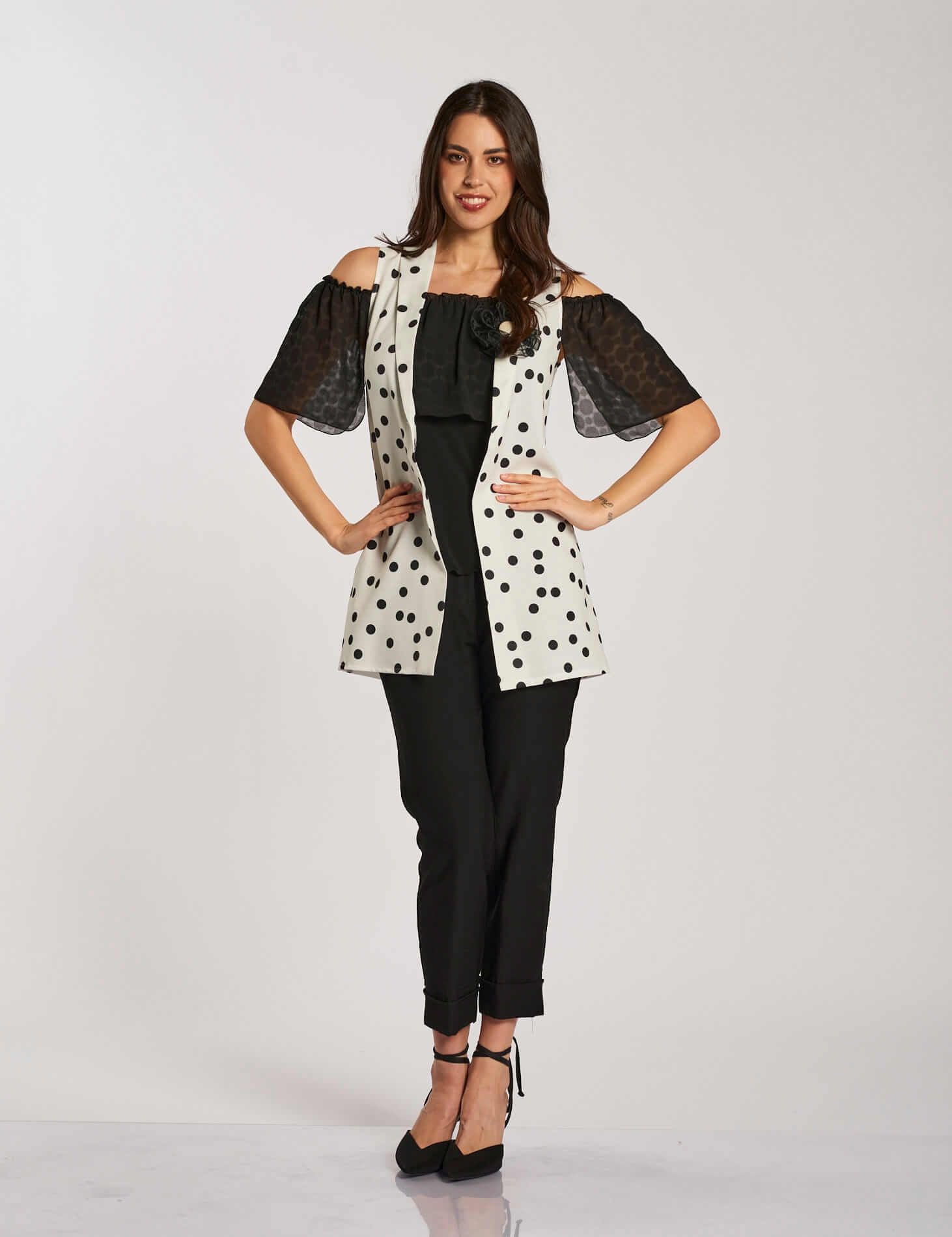 Gilet a pois con scollo a scialle