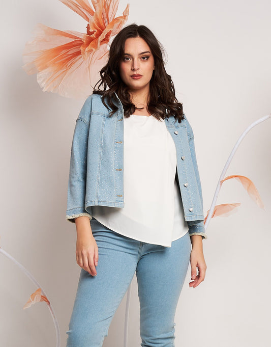 Giubbino in jeans chiaro con strass curvy