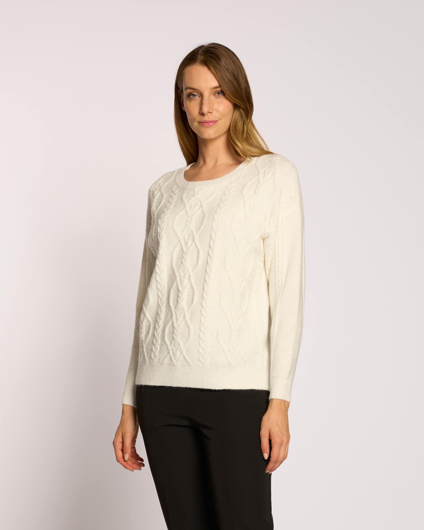 Maglia con lavorazione a trecce e lurex