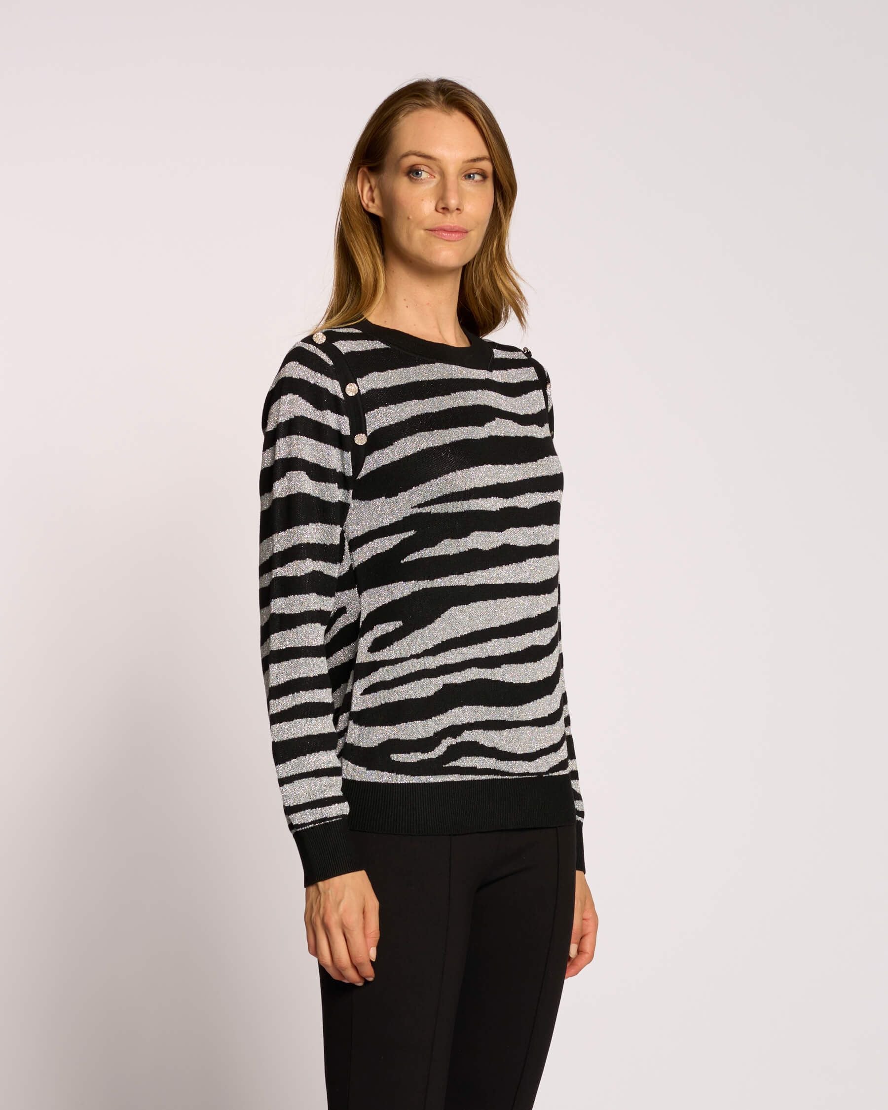 Maglia con pattern animalier e bottoni