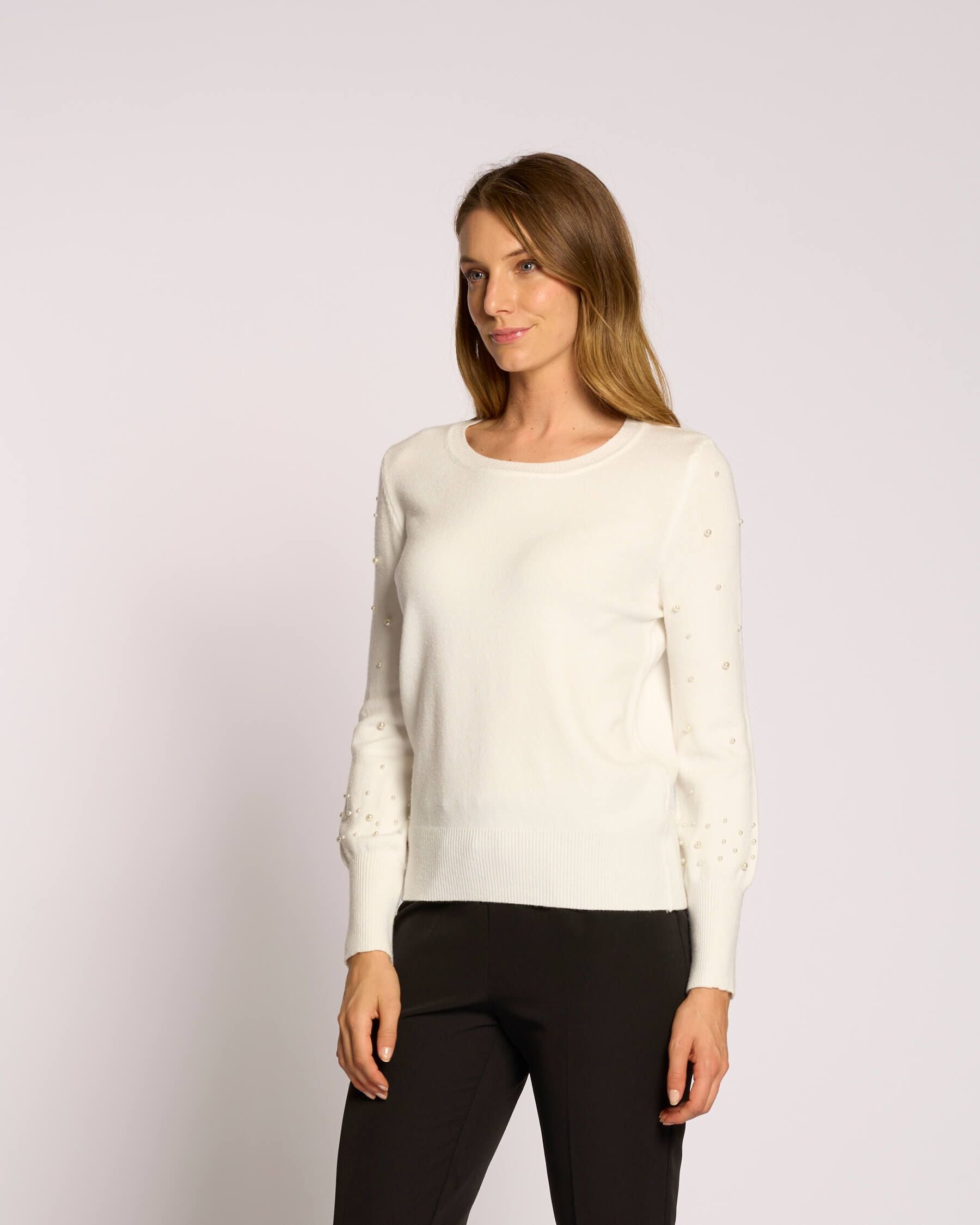 Maglia con perle sulle maniche
