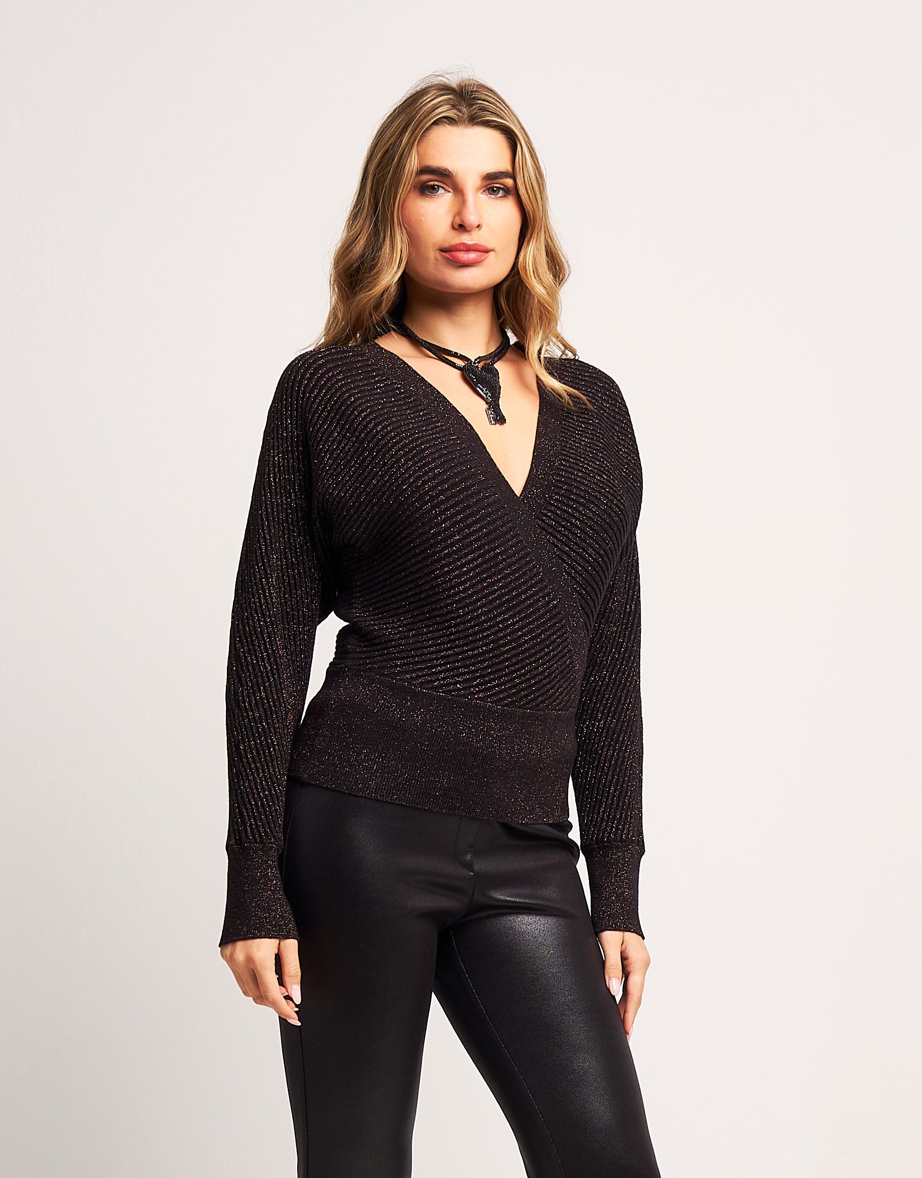 Maglia incrociata a coste con lurex
