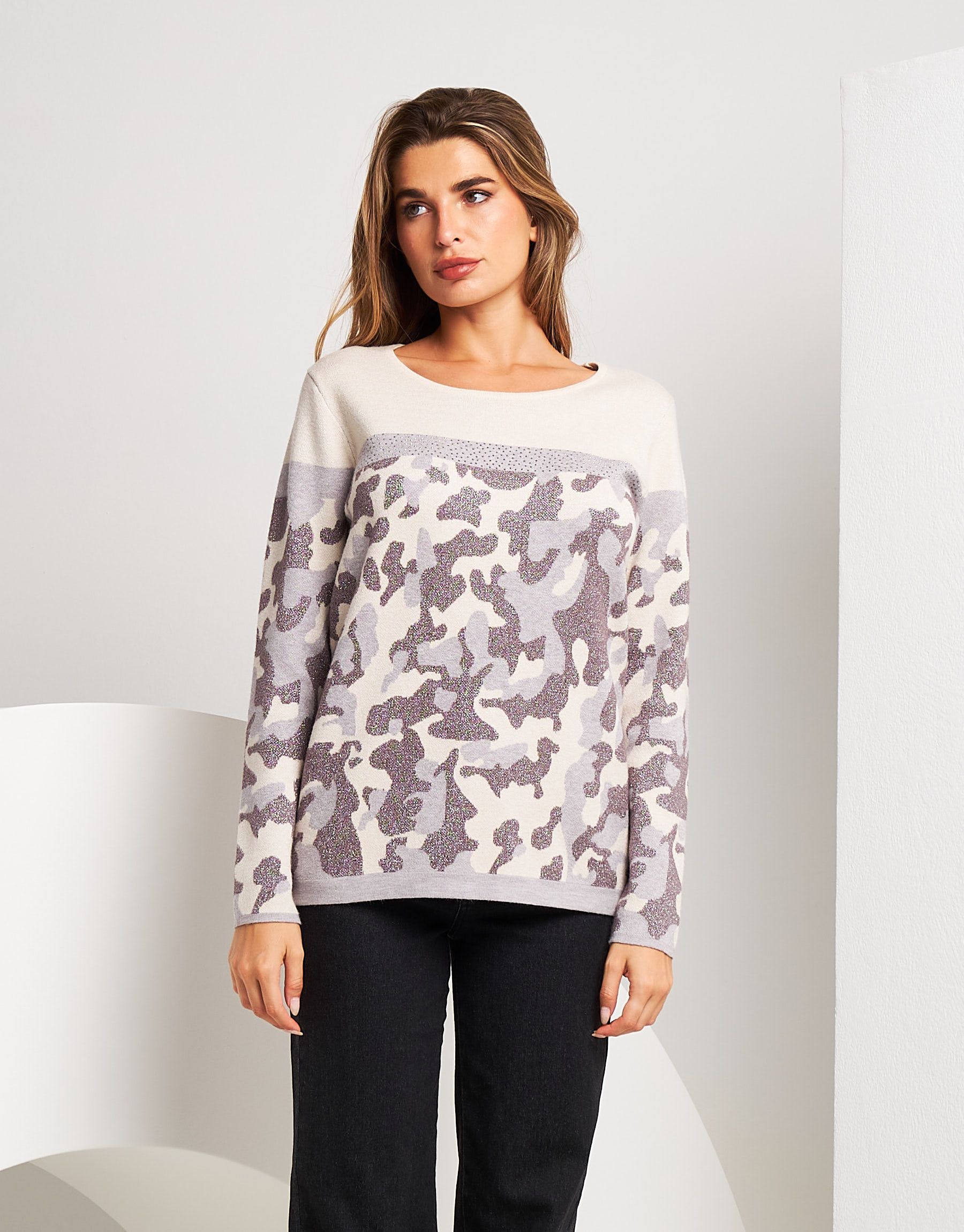 Maglia jacquard con fantasia militare