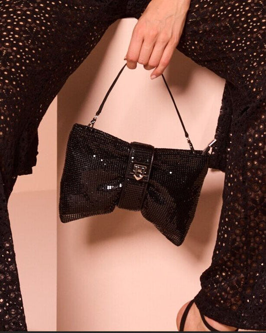 Pochette in metallo con cinturino e clip