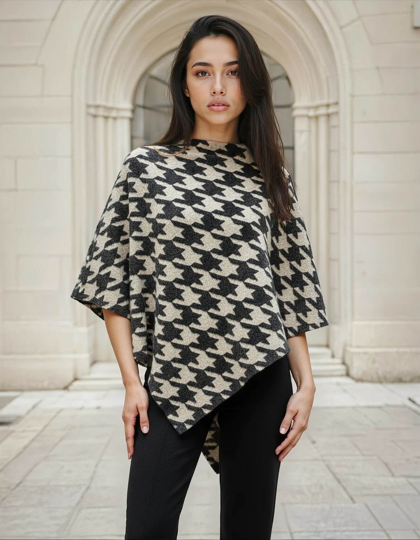 Poncho con motivo a pied de poule