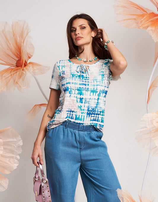 T-shirt con volants e laccio