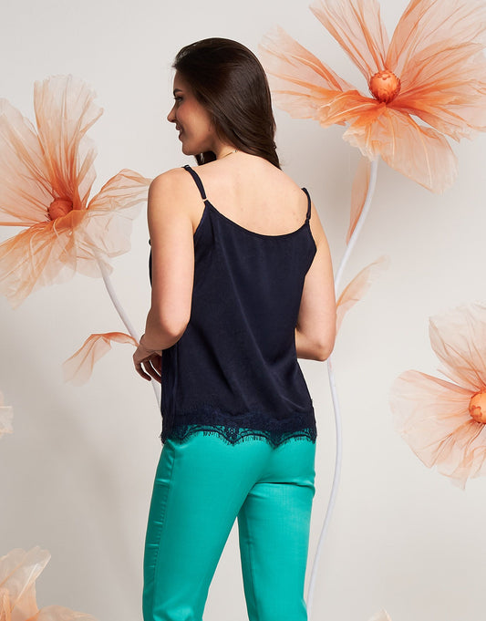 Top in raso con pizzo