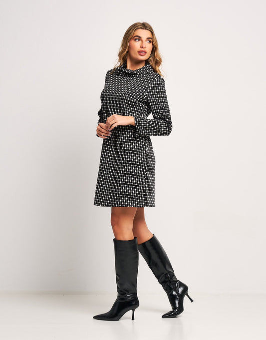 Vestito con linea ad A e collo a ciambella