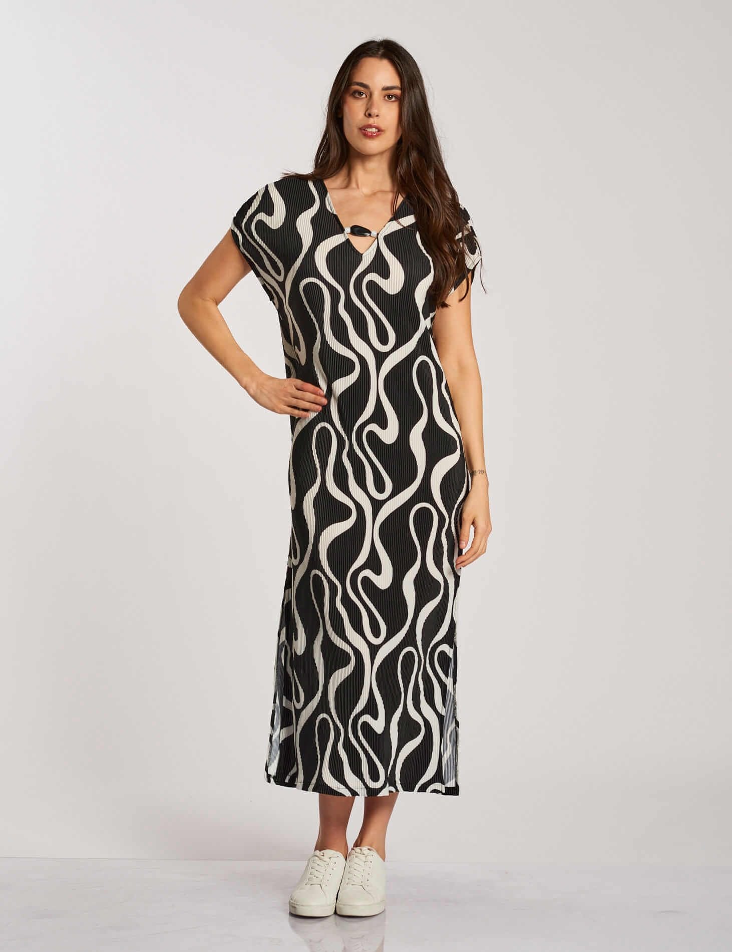 Vestito lungo plissettato con pietre